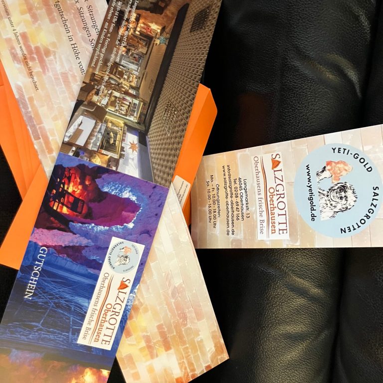 Gutscheine zum Verschenken Unsere Gutscheine bedruckt mit Bildern der Grotte und des Verkaufsraums